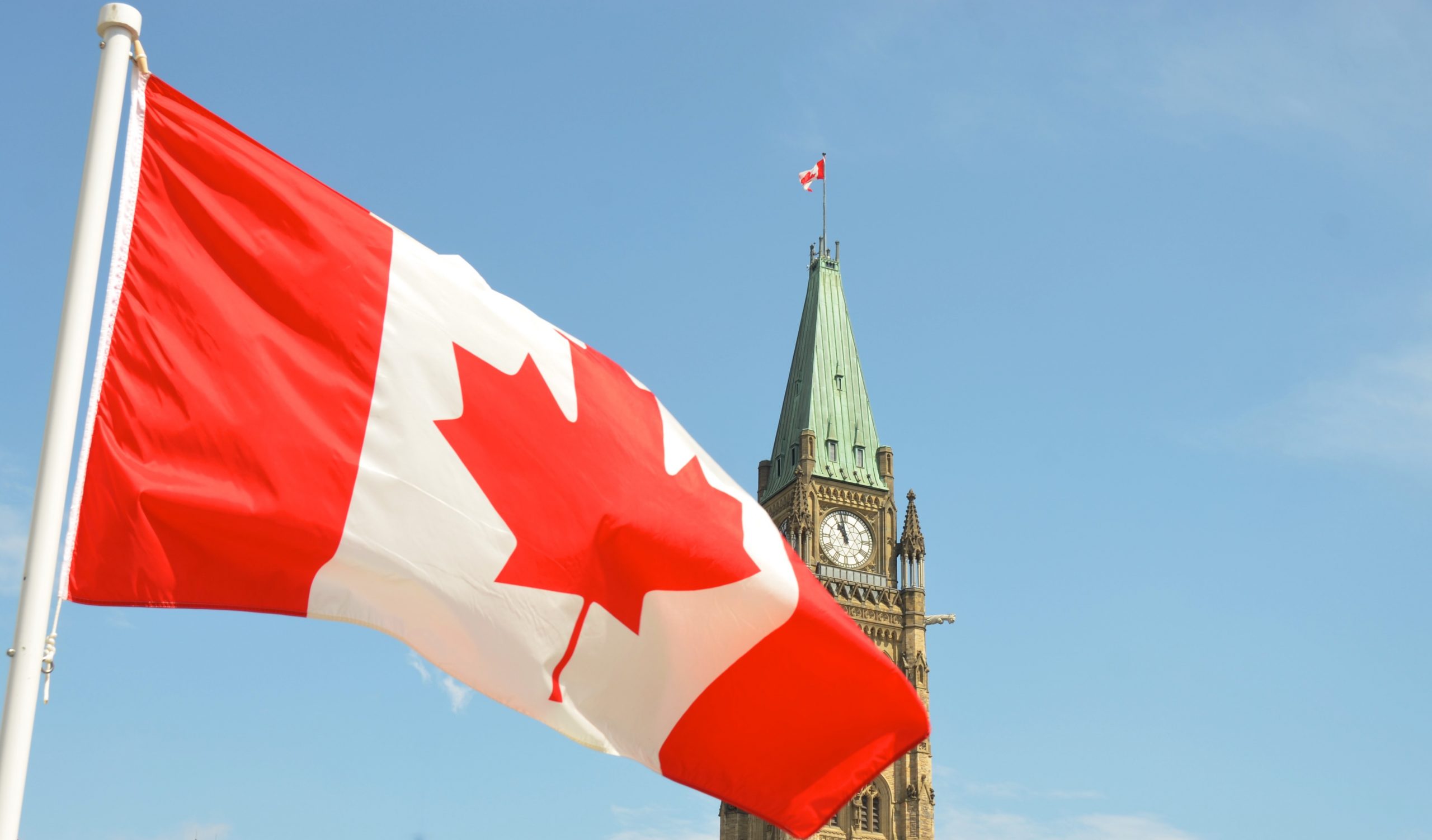 Lees meer over het artikel Over de grens: Canada verbiedt ‘conversietherapie’ & YouTube verwijdert preek