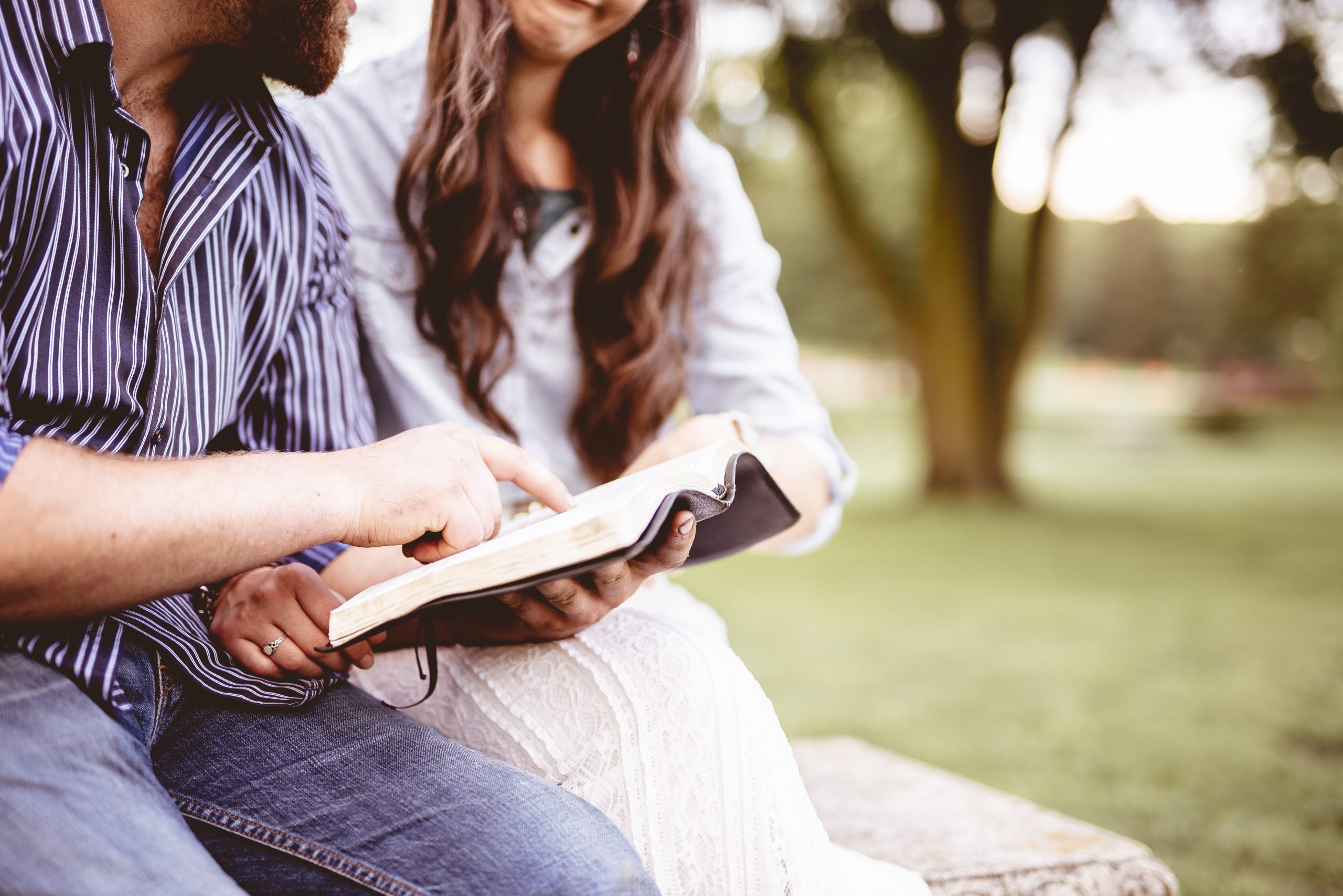 Lees meer over het artikel De kruisvormige liefde van een man voor zijn vrouw