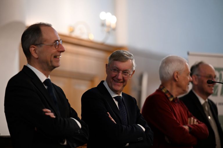 Lees meer over het artikel Conferentie ‘Wie is de mens?’