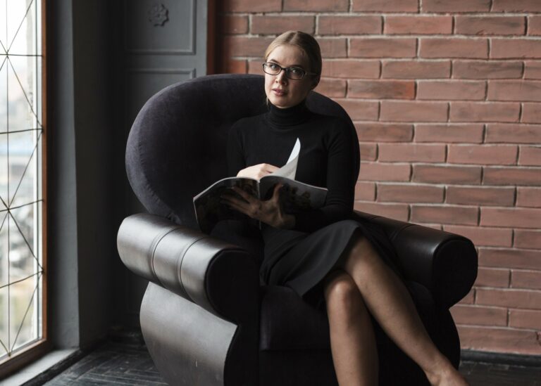 Lees meer over het artikel Het huisvrouwensyndroom kent nog een andere oplossing. Kijk naar boven