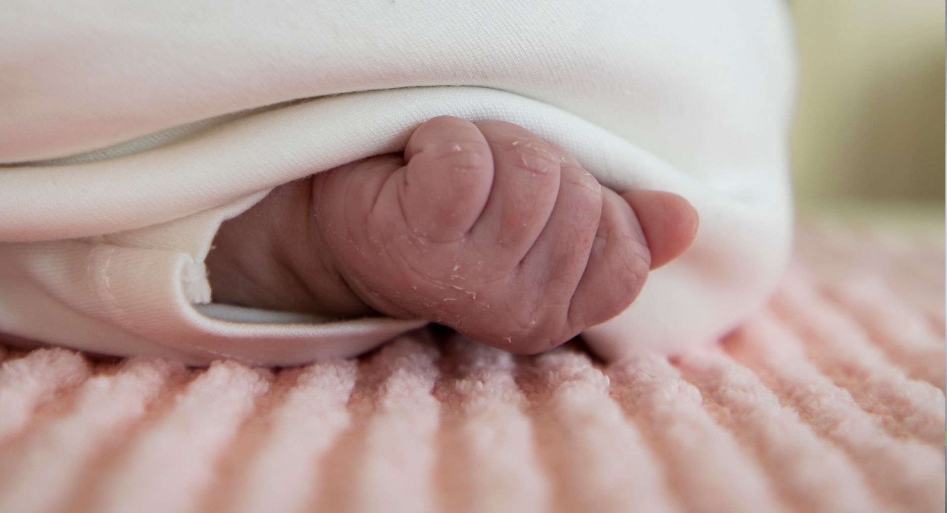 Lees meer over het artikel Wat zijn de gevaren van draagmoederschap?
