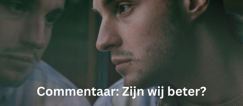 Jongeman met schuldige blik gespiegeld in het raam. Bron: Unsplash_Aleksandar Andreev