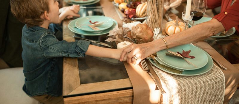 Een blijde moeder van kinderen