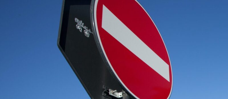 Stop, ga terug! Bron: Unsplash, Raimond Klavins